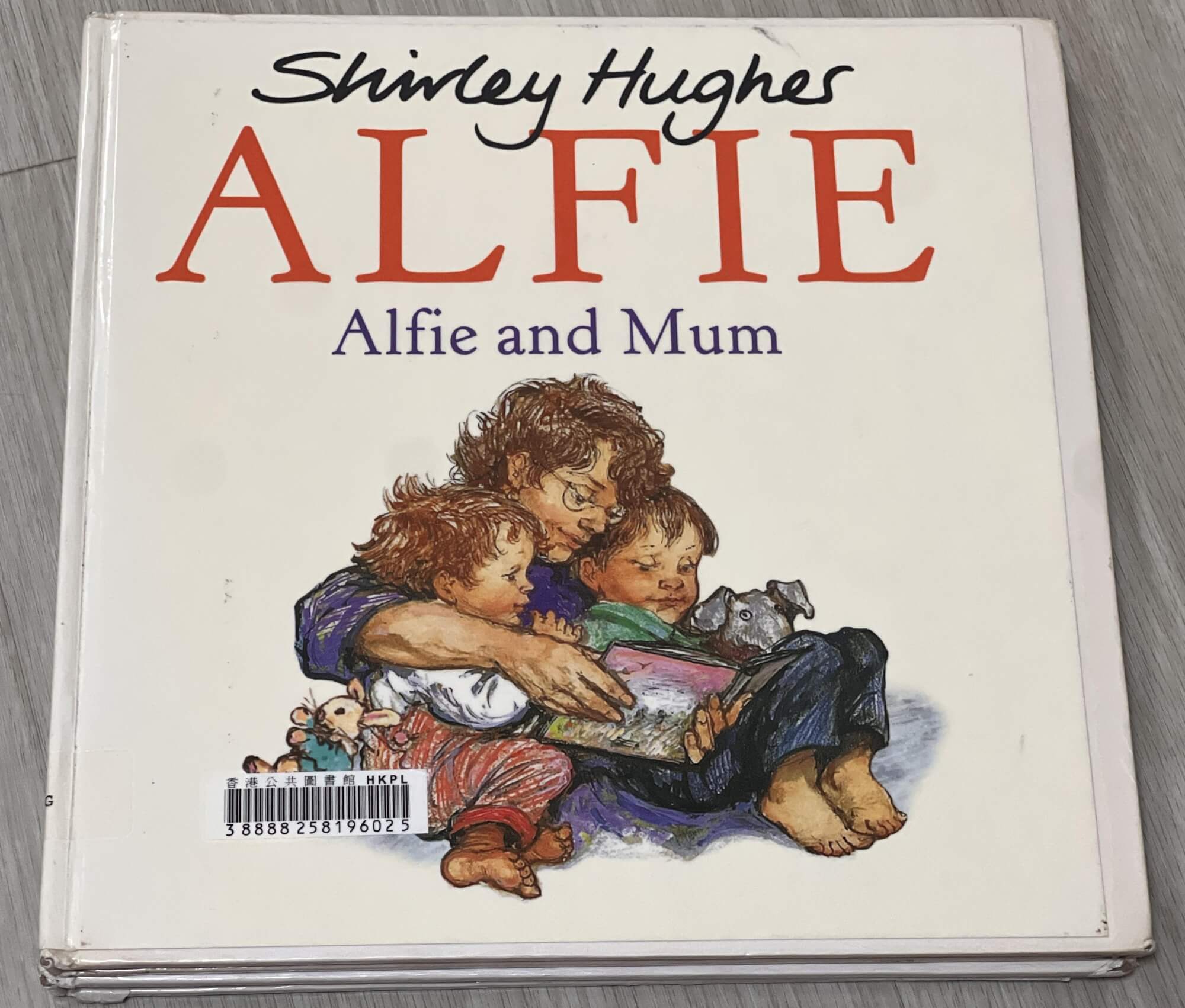 15_Alfie_and_mum_封面